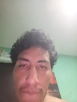 Snapshot of charlyver36 chatting on 11.28.25 charlyver36 online show from 11.28.25