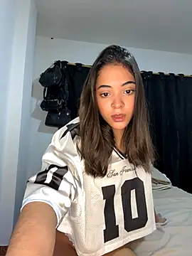 Snapshot of starsweet___ chatting on 11.12.25 starsweet online show from 11.12.25