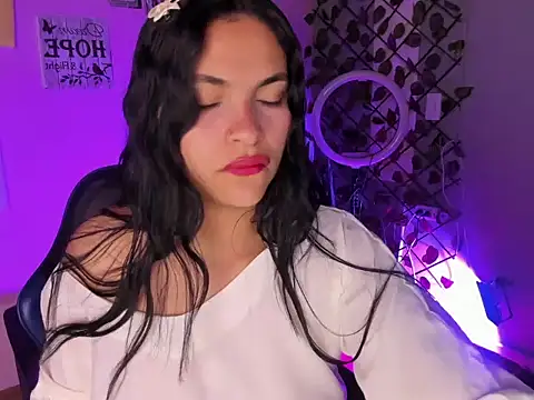 Alisson Evans   online show from 11.24.25