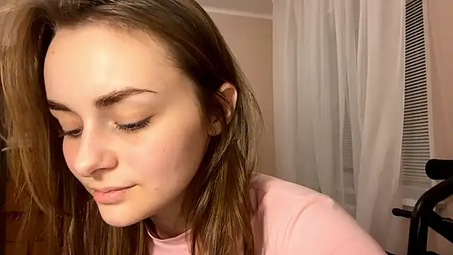 Snapshot of GeralynChiszar chatting on 03.13.26 GeralynChiszar online show from 03.13.26