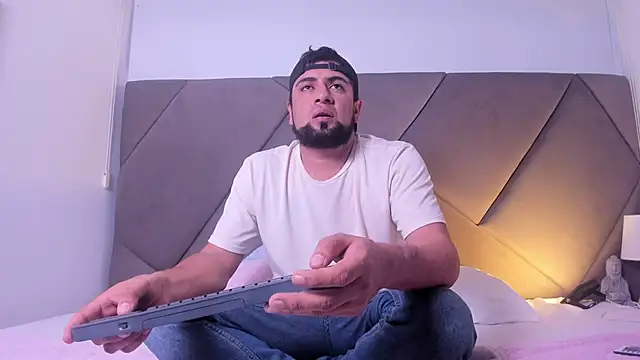 Snapshot of lukas_ad chatting on 11.10.25 lukas ad online show from 11.10.25