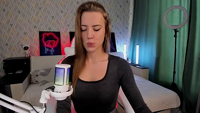 ElllySun online show from 11.21.25