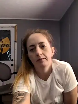 Snapshot of sexxxilexxxi44 chatting on 11.24.25 sexxxilexxxi44 online show from 11.24.25