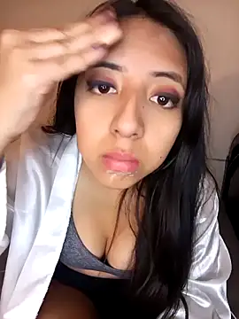 Snapshot of Isabella_175 chatting on 11.12.25 Isabella 175 online show from 11.12.25