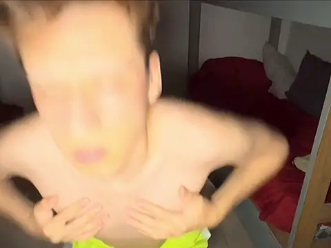 Snapshot of kevinnoff19 chatting on 11.17.25 kevinnoff19 online show from 11.17.25