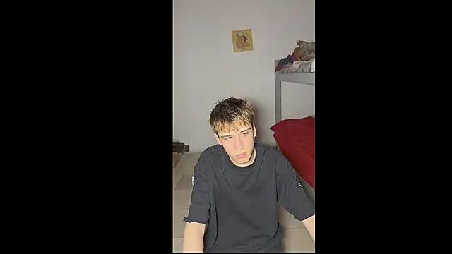 Snapshot of kevinnoff19 chatting on 11.18.25 kevinnoff19 online show from 11.18.25