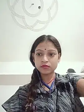 Mohnicute online show from 06.13.26