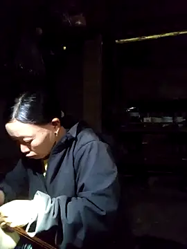 Snapshot of girl-hot2x chatting on 11.13.25 girl-hot2x online show from 11.13.25