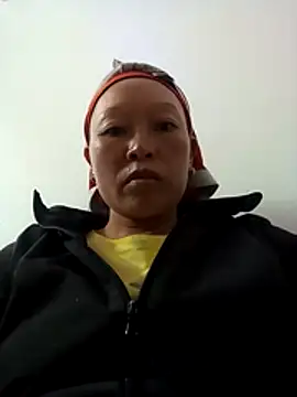 Snapshot of girl-hot2x chatting on 11.28.25 girl-hot2x online show from 11.28.25