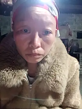 girl-hot2x online show from 02.13.26