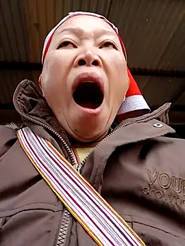 Snapshot of girl-hot2x chatting on 02.19.26 girl-hot2x online show from 02.19.26