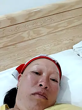 Snapshot of girl-hot2x chatting on 04.07.26 girl-hot2x online show from 04.07.26