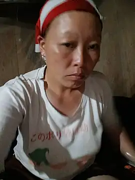 girl-hot2x online show from 05.15.26