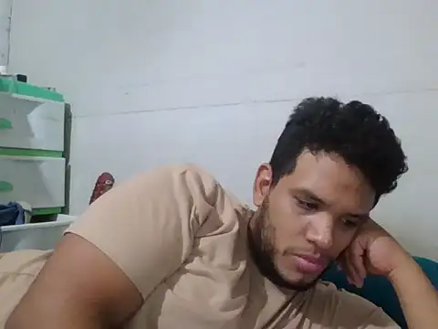 Snapshot of josecamsex27 chatting on 03.29.26 josecamsex27 online show from 03.29.26