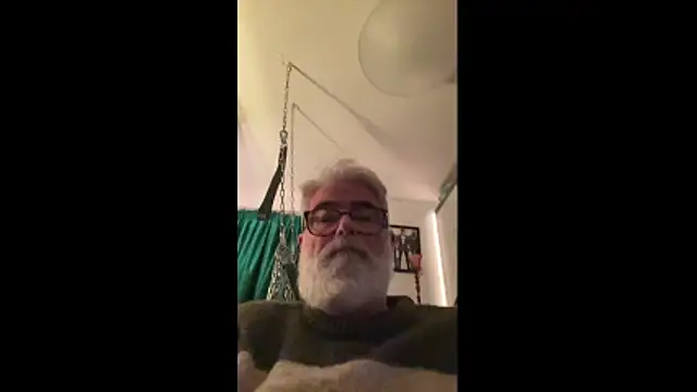 Snapshot of LeatherSdaddy chatting on 11.25.25 LeatherSdaddy online show from 11.25.25