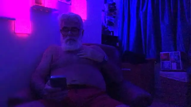 Snapshot of LeatherSdaddy chatting on 04.08.26 LeatherSdaddy online show from 04.08.26