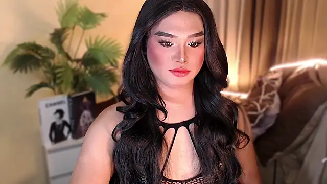 Snapshot of UrGoddess_Sofia chatting on 12.02.25 UrGoddess Sofia online show from 12.02.25