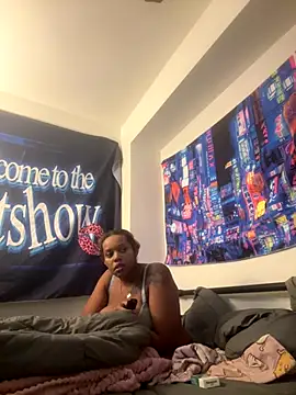 Snapshot of wearefreaks08 chatting on 12.15.25 wearefreaks08 online show from 12.15.25