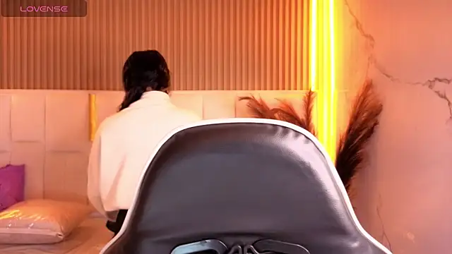 Juliana Tx online show from 03.05.26