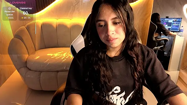 Juliana Tx online show from 03.17.26