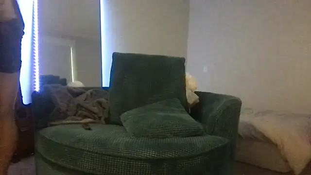 Snapshot of sculpteddesire chatting on 11.27.25 sculpteddesire online show from 11.27.25