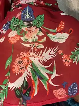 Snapshot of MaskedMuseXXX chatting on 12.18.25 MaskedMuseXXX online show from 12.18.25