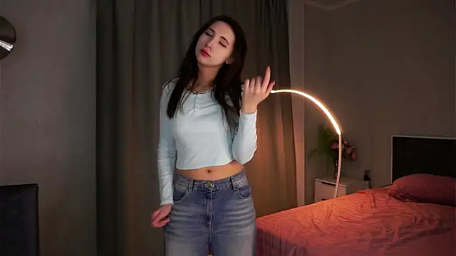 NanceeWestaway online show from 11.27.25