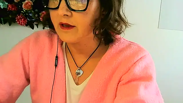 Snapshot of zaidapink1990 chatting on 03.08.26 zaidapink1990 online show from 03.08.26