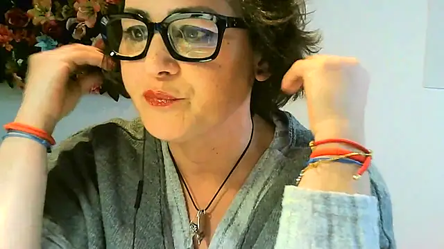 Snapshot of zaidapink1990 chatting on 03.11.26 zaidapink1990 online show from 03.11.26