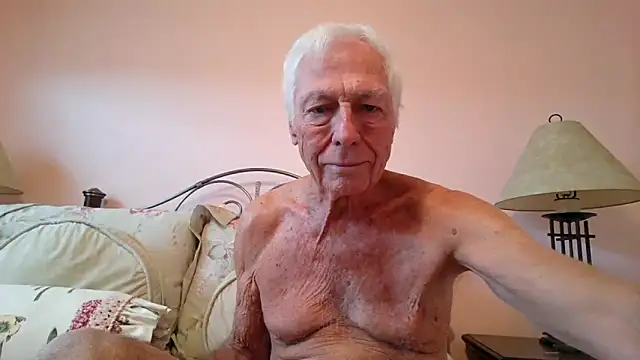 Snapshot of capttp chatting on 11.21.25 capttp online show from 11.21.25