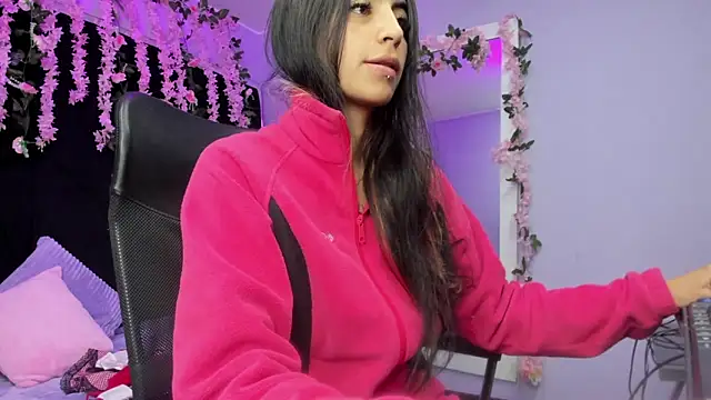 Snapshot of Noah_Jonhs chatting on 12.01.25 Noah Jonhs online show from 12.01.25