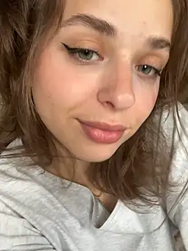 yoyogirlx online show from 07.26.26