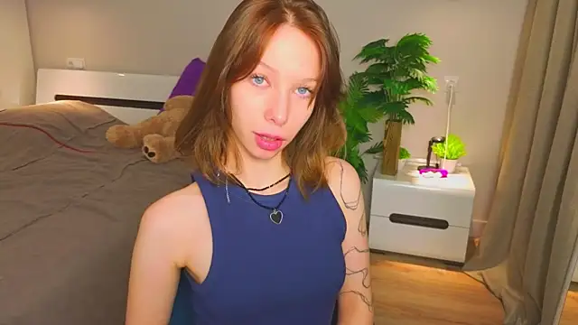 Snapshot of LilyPoetry_ chatting on 12.14.25 LilyPoetry online show from 12.14.25