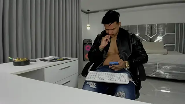 master leather online show from 04.29.26