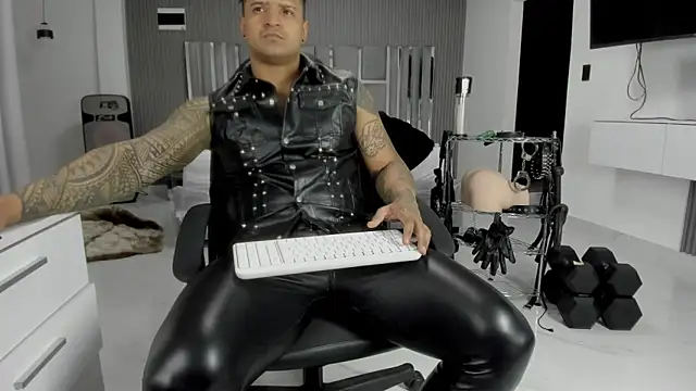 master leather online show from 06.10.26