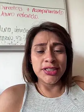 Snapshot of valeria_absurdah chatting on 12.17.25 valeria absurdah online show from 12.17.25