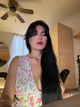 Cristal Cerati  online show from 04.21.26
