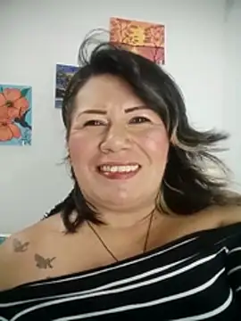 Snapshot of angi_daw chatting on 06.29.26 angi daw online show from 06.29.26