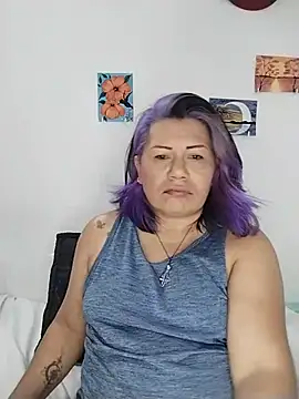 Snapshot of angi_daw chatting on 07.18.26 angi daw online show from 07.18.26