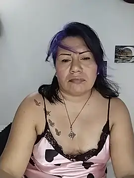 Snapshot of angi_daw chatting on 07.19.26 angi daw online show from 07.19.26