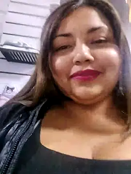 Snapshot of la_beba20 chatting on 11.14.25 la beba20 online show from 11.14.25