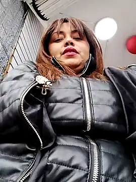 Snapshot of la_beba20 chatting on 11.15.25 la beba20 online show from 11.15.25