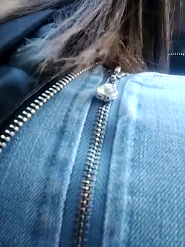 Snapshot of la_beba20 chatting on 12.03.25 la beba20 online show from 12.03.25