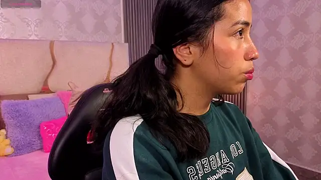 Joselyn tay online show from 04.30.26
