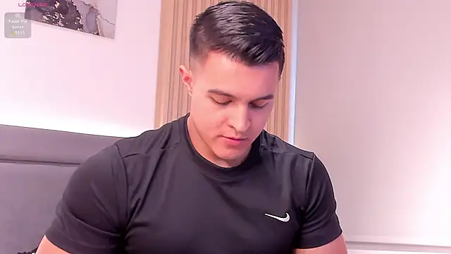 Snapshot of Mason_bennet chatting on 03.06.26 Mason bennet online show from 03.06.26