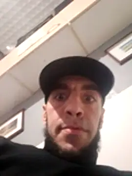 Snapshot of hotguy71000 chatting on 12.02.25 hotguy71000 online show from 12.02.25