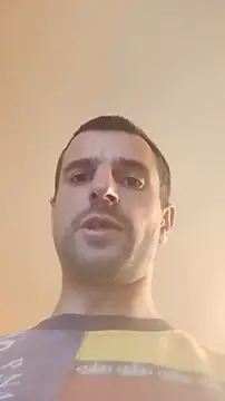 Snapshot of TwardyKierowca chatting on 11.20.25 TwardyKierowca online show from 11.20.25