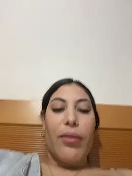 Anna Bitch Disgusting online show from 01.17.26