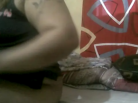 Snapshot of loriepinay46 chatting on 02.11.26 loriepinay46 online show from 02.11.26