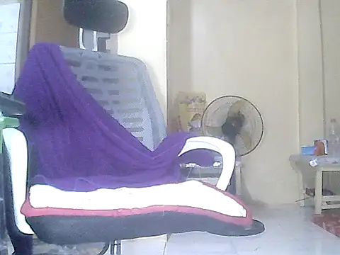 Snapshot of loriepinay46 chatting on 03.01.26 loriepinay46 online show from 03.01.26